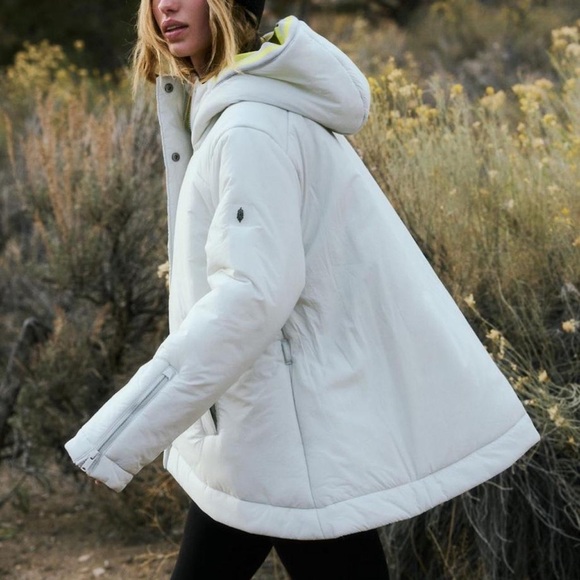 FP Movement by Free People Jackets & Blazers - NWT Free people puffer coat. Size extra small, but runs big.